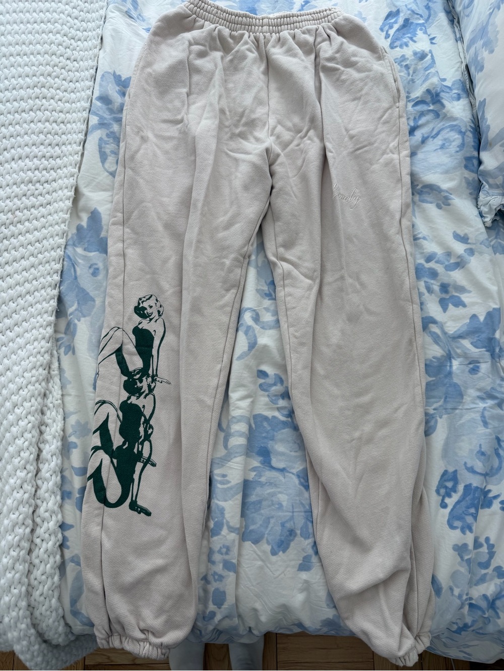 LONELY GHOST Cream Sweatpants Size Small
